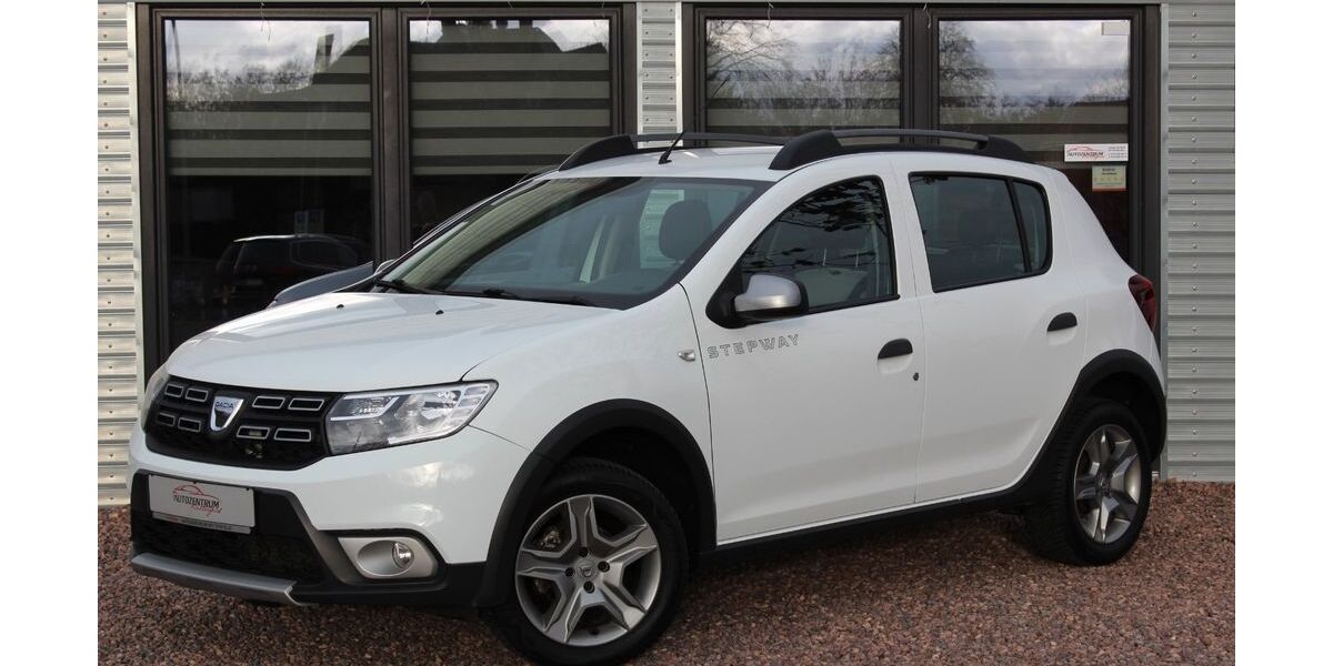 Dacia Sandero 74.900 km 10.890 &euro; Bitterfeld 06749