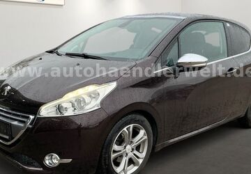 Peugeot 208 136.977 km 3.299 &euro; Brehna 06796
