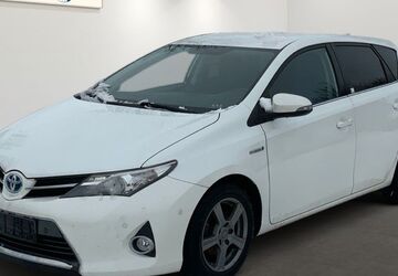 Toyota Auris 142.026 km 8.999 &euro; Brehna 06796