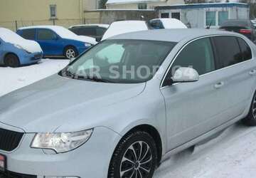 Skoda Superb 276.575 km 4.750 &euro; Halle 06116