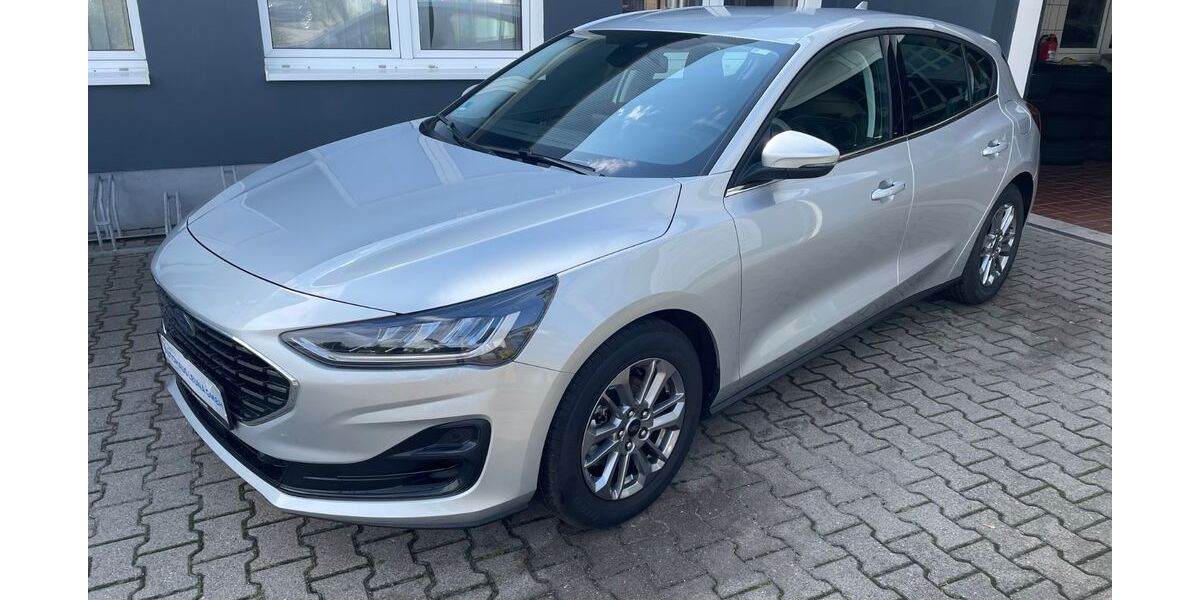 Ford Focus 5.998 km 19.399 &euro; Leuna 06237