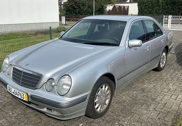 Mercedes-Benz 200 103.050 km 3.500 &euro; Bitterfeld 06749