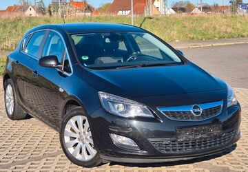 Opel Astra 124.500 km 7.749 &euro; Halle 06128