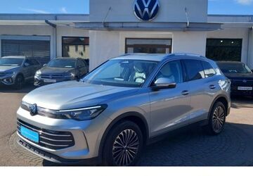 VW Tiguan 25.641 km 42.444 &euro; Südliches Anhalt OT Görzig 06369