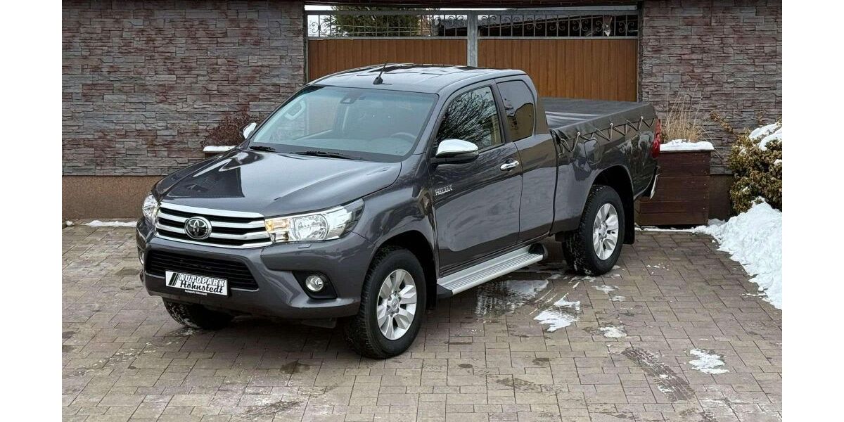 Toyota Hilux 93.465 km 33.900 &euro; Salzatal 06198