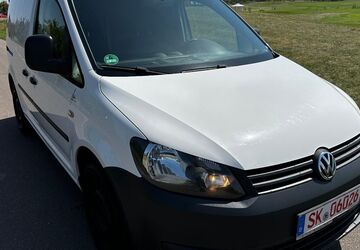 VW Caddy 141.000 km 7.999 &euro; HALLE 06116