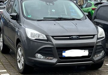 Ford Kuga 160.000 km 8.000 &euro; Lützen 06686