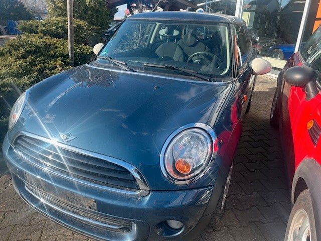 Mini ONE 216.000 km 2.950 &euro; Halle/Saale 06116