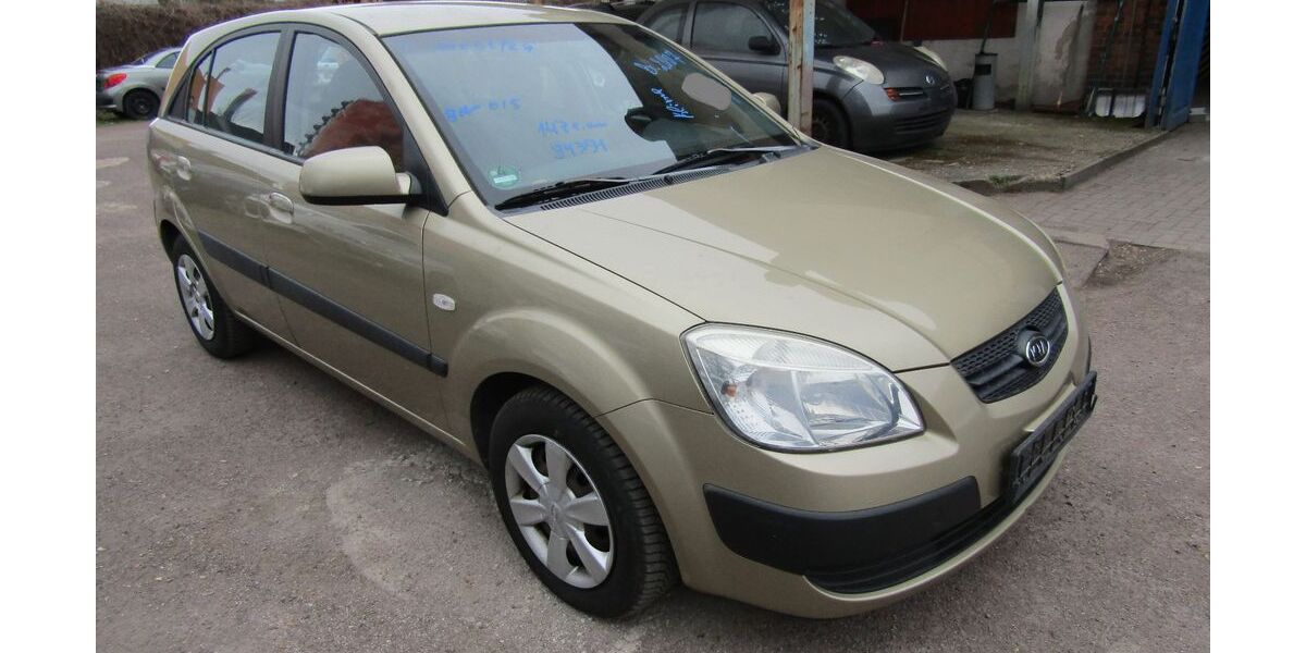 Kia Rio 147.355 km 990 &euro; Halle 06130