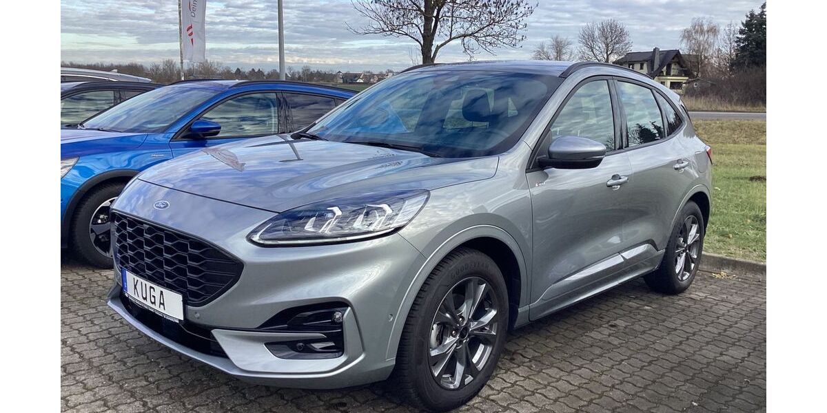 Ford Kuga 8.900 km 25.490 &euro; Delitzsch 04509