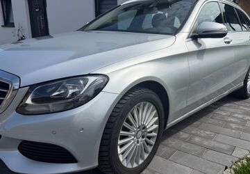 Mercedes-Benz 220 145.837 km 18.500 &euro; Weißenschirmbach 06268