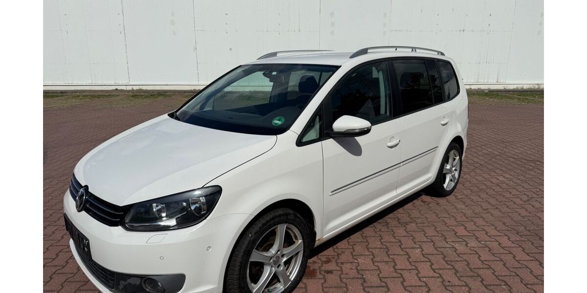 VW Touran 195.000 km 5.600 &euro; Halle/S. 06132