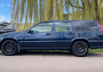 Volvo V70 282.413 km 4.990 &euro; Halle (Saale) 06108