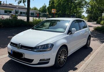 VW Golf 128.000 km 11.900 &euro; Köthen 06366