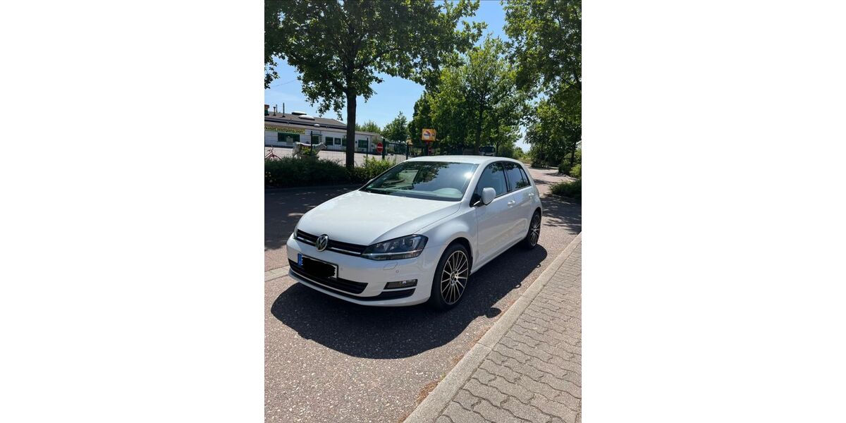 VW Golf 128.000 km 11.900 &euro; Köthen 06366
