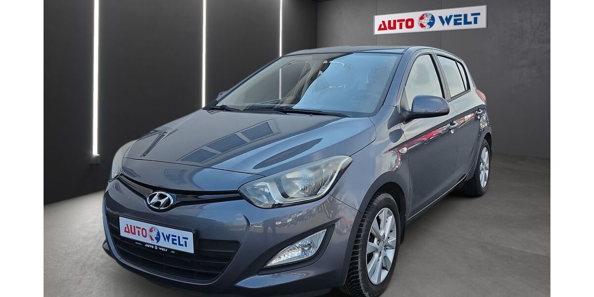 Hyundai i20 53.343 km 7.990 &euro; Sandersdorf Brehna 06796