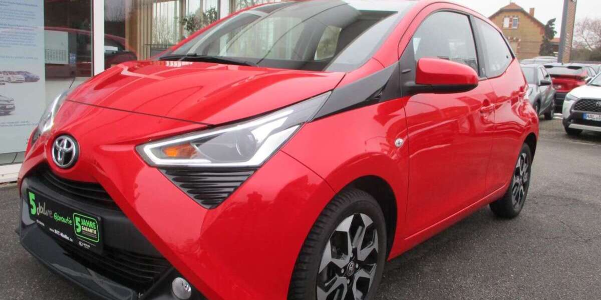 Toyota Aygo 26.152 km 11.990 &euro; Halle 06130