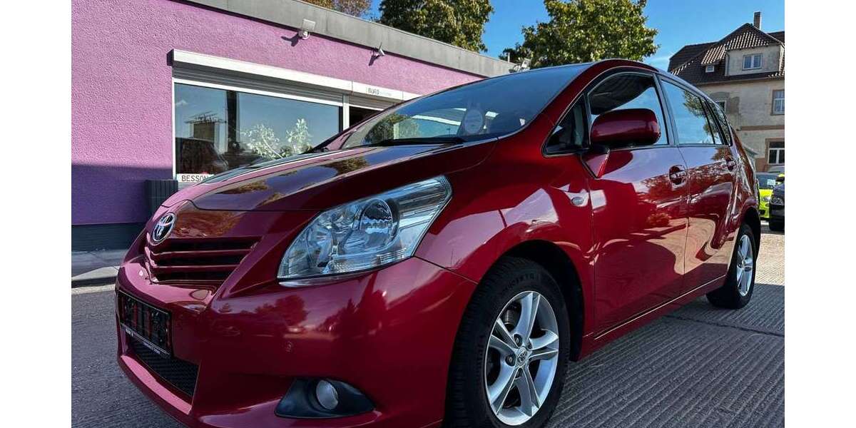 Toyota Verso 127.240 km 7.990 &euro; Kabelsketal OT Gröbers 06184