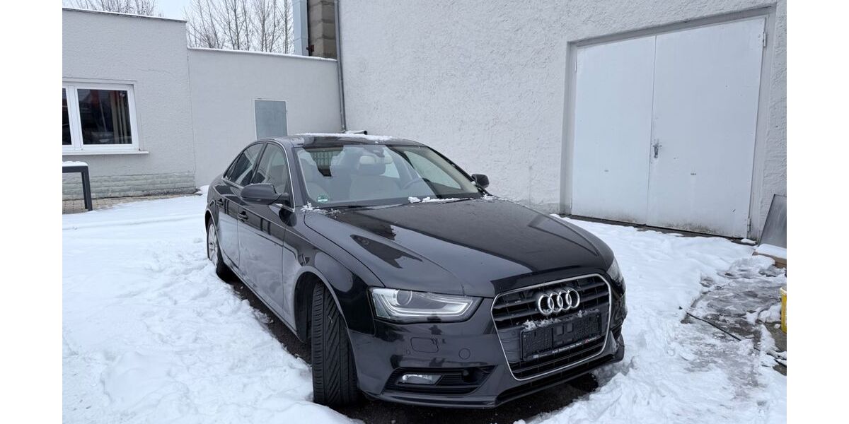 Audi A4 157.514 km 8.900 &euro; Halle (Saale) 06112