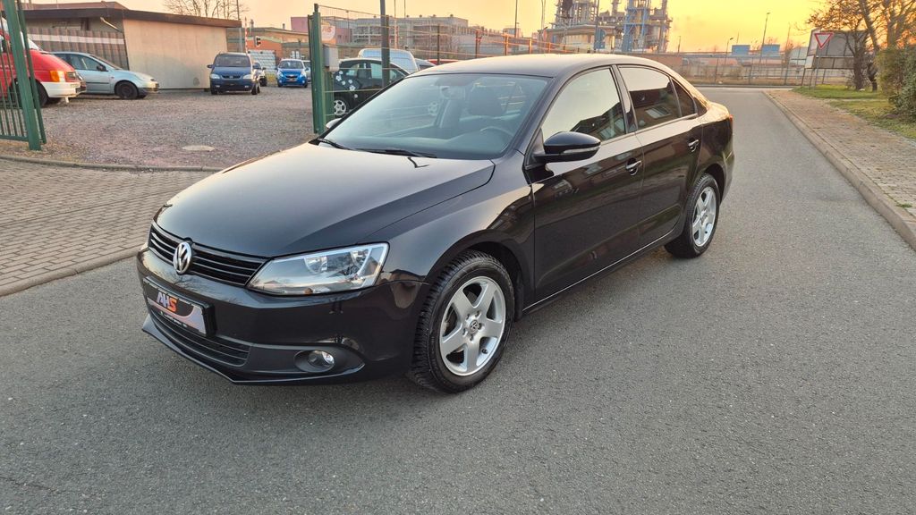 VW Jetta 106.500 km 7.700 &euro; Bitterfeld-Wolfen, OT Bitterfeld 06749
