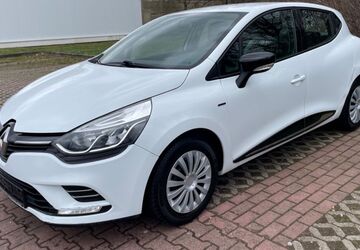 Renault Clio 122.000 km 6.400 &euro; Halle/S. 06132