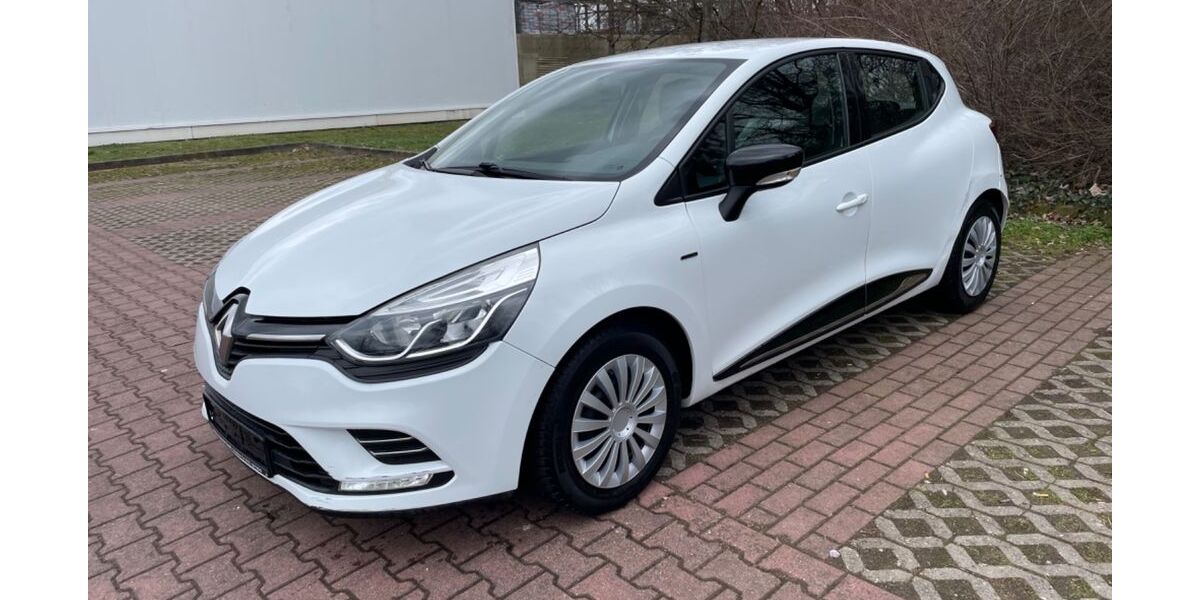 Renault Clio 122.000 km 6.400 &euro; Halle/S. 06132