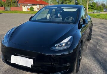 Tesla Model Y 43.000 km 36.600 &euro; Leuna 06237