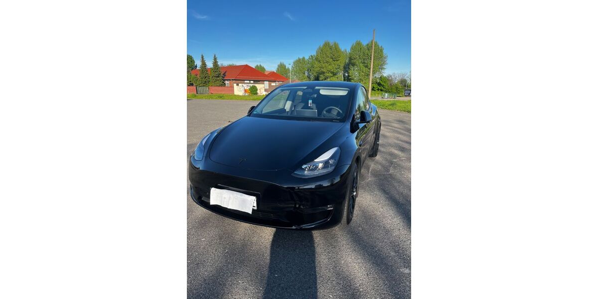 Tesla Model Y 43.000 km 36.600 &euro; Leuna 06237