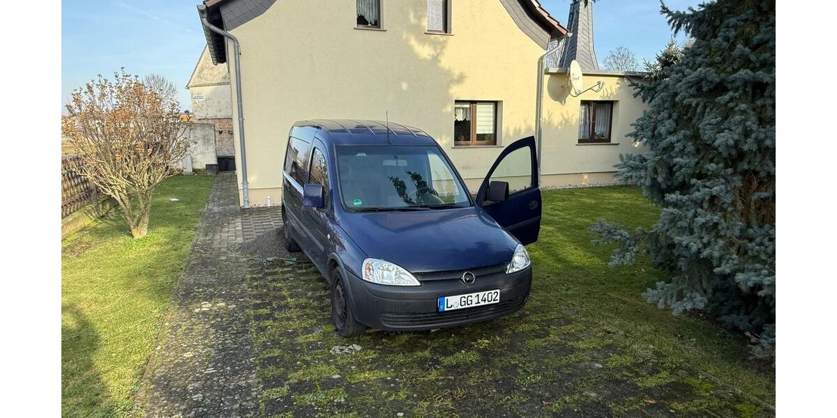 Opel Combo 225.000 km 700 &euro; Landsberg 06188