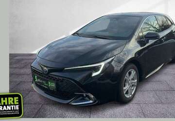 Toyota Corolla 13.718 km 26.590 &euro; Halle 06130