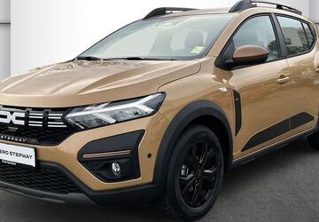 Dacia Sandero 2.000 km 20.490 &euro; Halle 06132