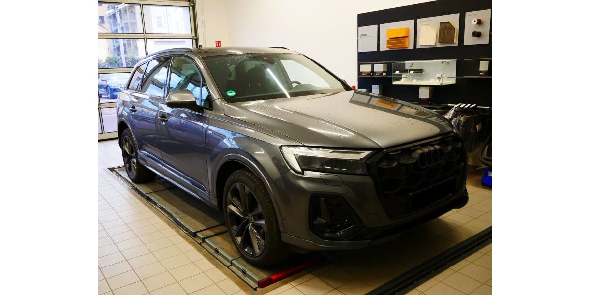 Audi Q7 28.365 km 84.890 &euro; Halle (Saale) 06110