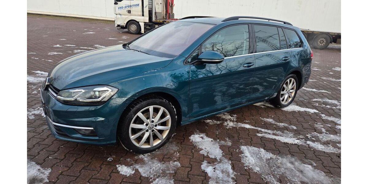 VW Golf 182.000 km 11.000 &euro; Halle/S. 06132