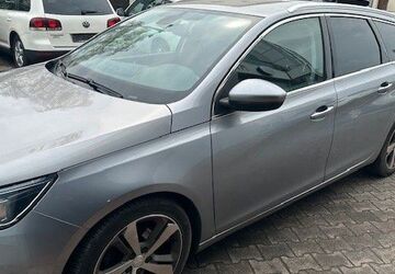 Peugeot 308 166.000 km 1.800 &euro; Halle/Saale 06116
