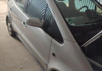 Mercedes-Benz A 160 132.000 km 3.000 &euro; Bad Dürrenberg 06231