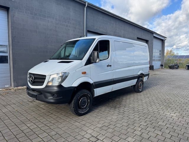 Mercedes-Benz Sprinter 272.000 km 19.999 &euro; Halle 06118
