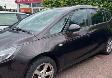 Opel Zafira 198.000 km 4.500 &euro; Halle/Saale 06116