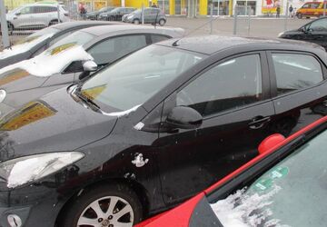 Mazda 2 82.000 km 5.900 &euro; Köthen 06366