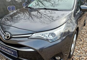 Toyota Avensis 107.000 km 10.999 &euro; Bitterfeld-Wolfen OT Wolfen 06766