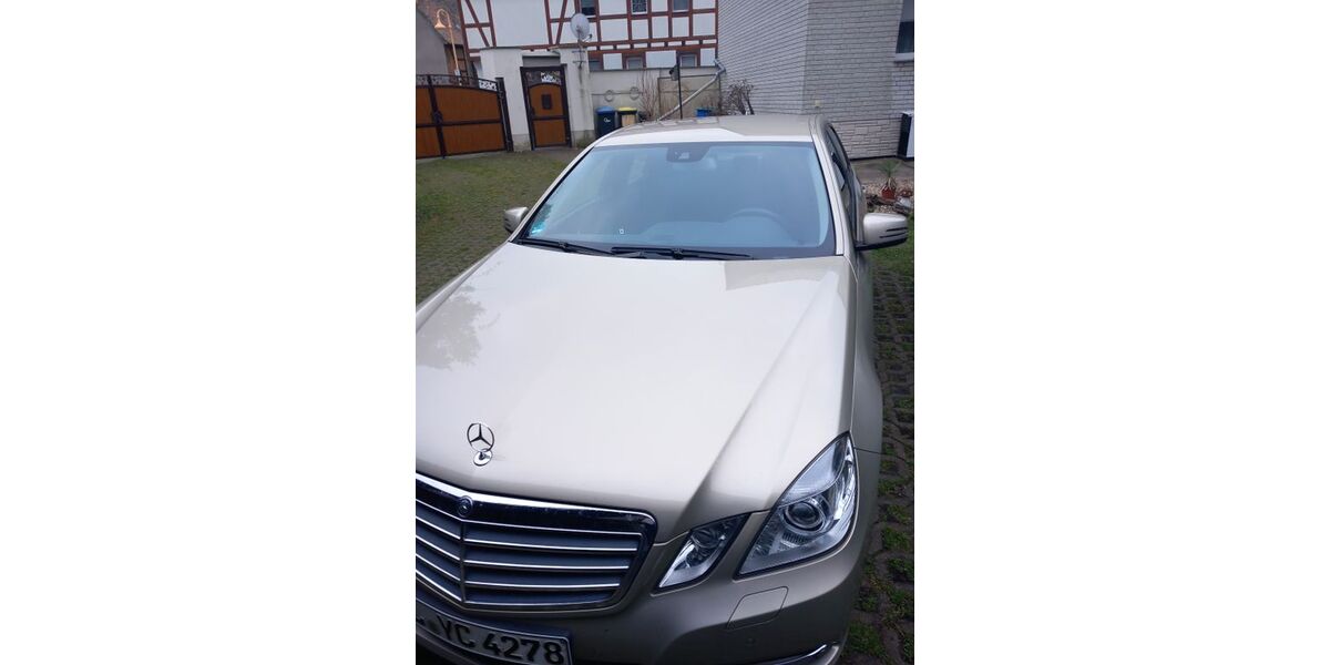 Mercedes-Benz 200 154.500 km 10.500 &euro; Markranstädt 04420