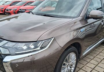 Mitsubishi Plug-in Hybrid Outlander 56.000 km 21.500 &euro; Halle (Saale) 06118