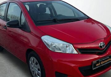 Toyota Yaris 24.991 km 7.999 &euro; Bad Lauchstädt 06246