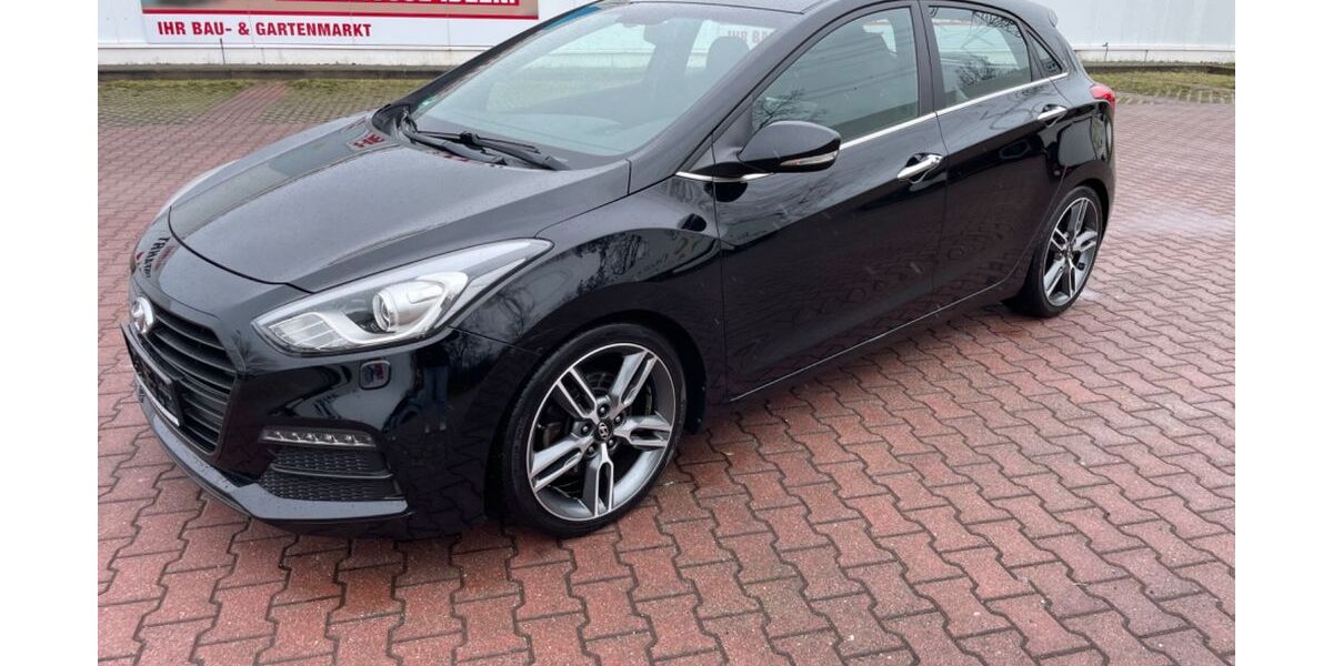 Hyundai i30 83.000 km 12.000 &euro; Halle/S. 06132