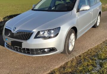 Skoda Superb 142.100 km 8.300 &euro; Kabelsketal 06184