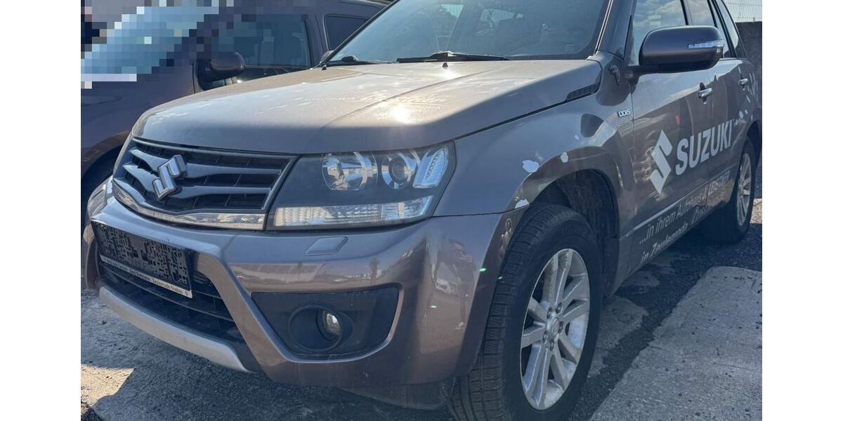 Suzuki Grand Vitara 180.000 km 5.799 &euro; Bitterfeld 06749