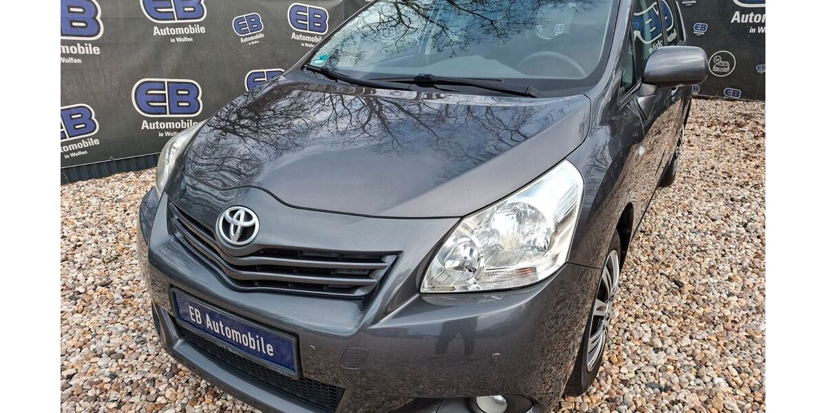 Toyota Verso 135.000 km 6.999 &euro; Bitterfeld-Wolfen OT Wolfen 06766